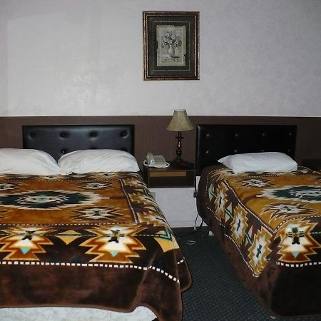 Sheridan Lawrence M Hotel Fort Vermilion Eksteriør billede